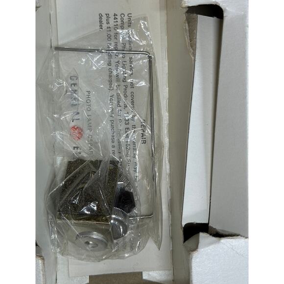 SuperMate‎ Movie Light For Super 8 Cameras - Picture 9 of 9